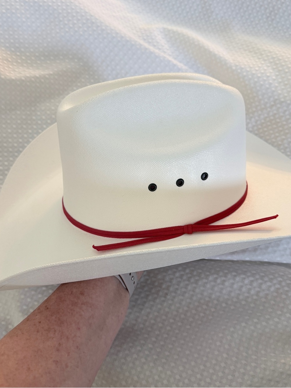 Hats-2-U Ltd. White Western Cowboy Hat with Red Band Size Large
